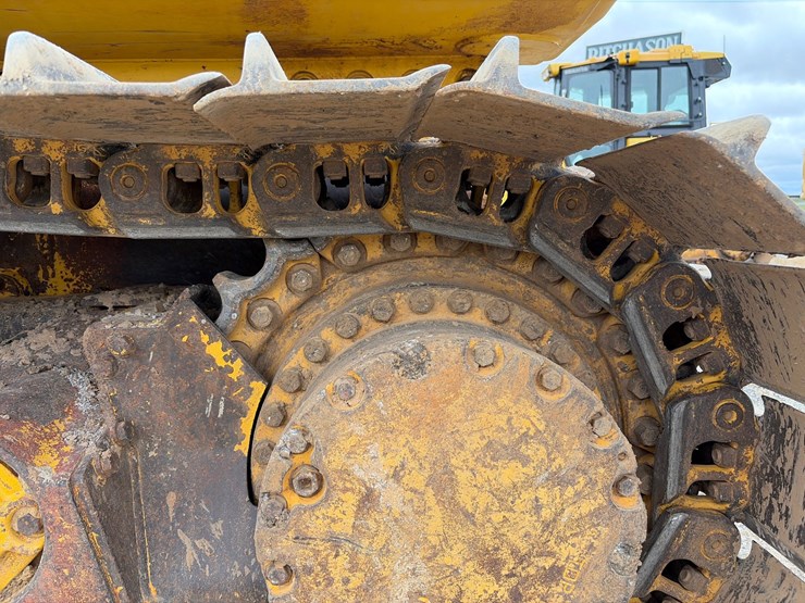 2014-komatsu-d51pxi-22-image-5