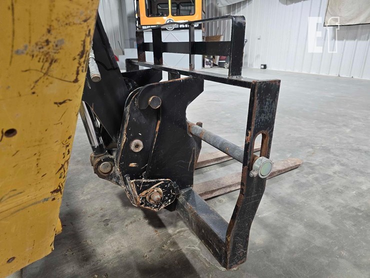 2019-caterpillar-tl1255d-image-11