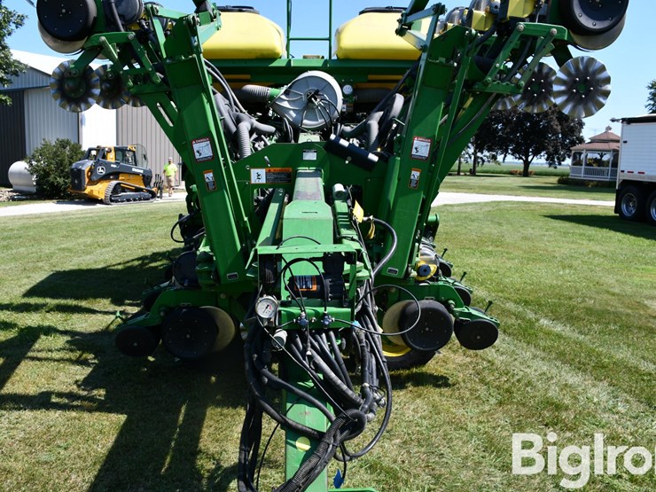 2009-john-deere-1790-ccs-image-10