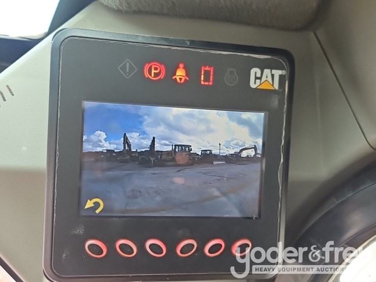 2017-caterpillar-272d2-xhp-image-25