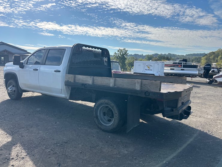 2021-chevrolet-3500-image-5