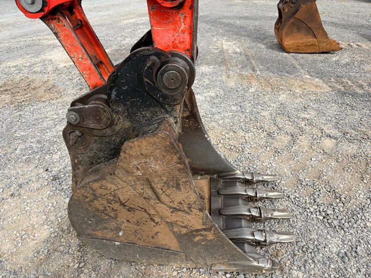 #22-•-2009-kubota-080-3-mini-excavator-image-2