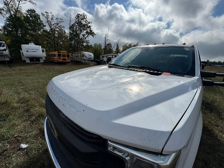 2019-ford-f350-xl-image-10
