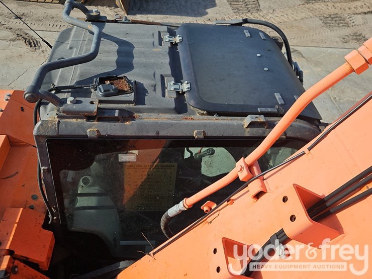 hitachi-zx245us-lc-6n-image-31