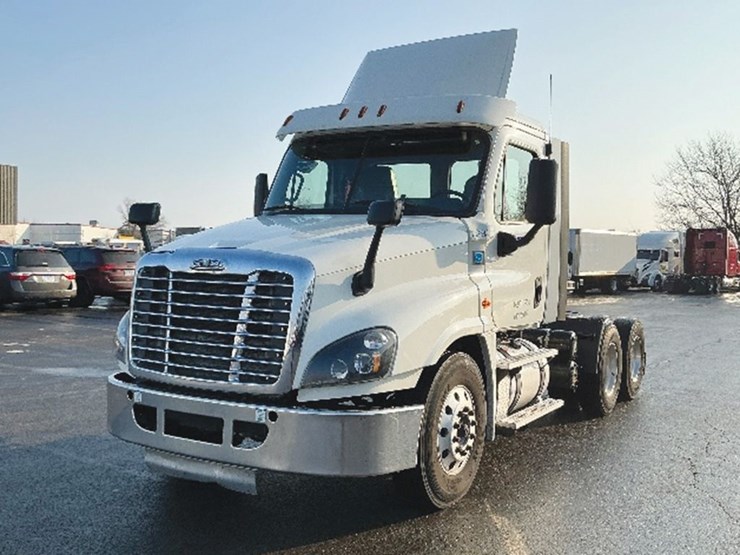 2019-freightliner-cascadia-125-image-1