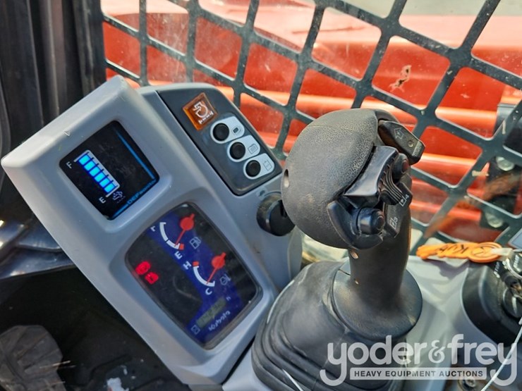 2023-kubota-svl97-2-image-30