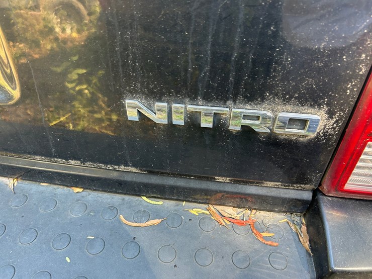 2009-dodge-nitro-image-19