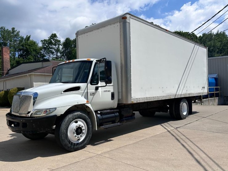 2007-international-durastar-4300-image-3