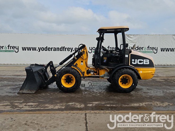 2012-jcb-406b-image-2