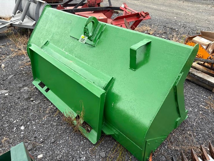 john-deere-bucket-image-4