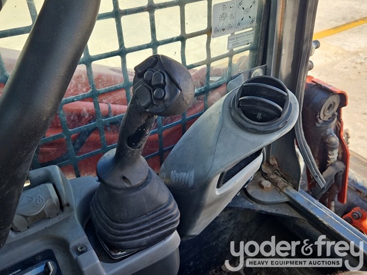 2019-kubota-svl95-2s-image-22