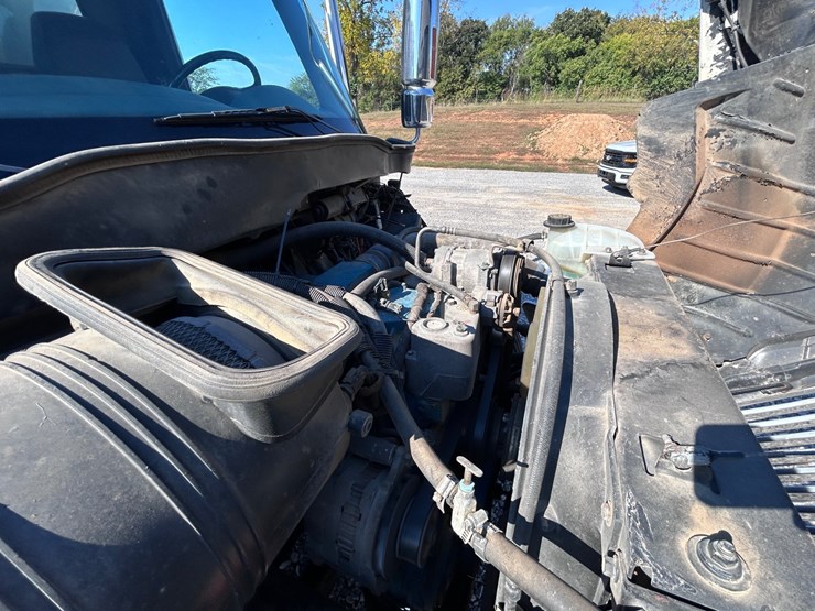 2002-international-durastar-4400-image-41