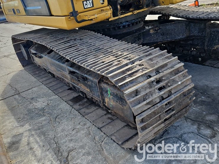 2019-caterpillar-336-image-13