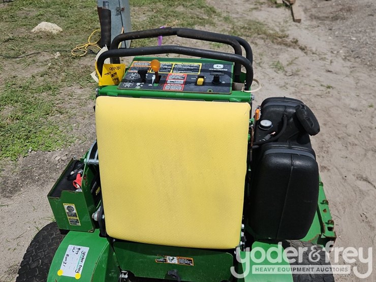2020-john-deere-652m-image-12