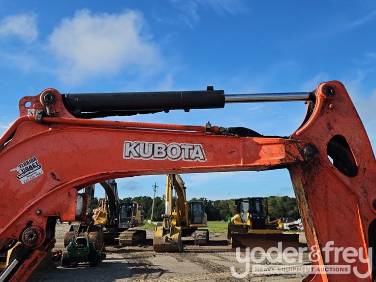 2018-kubota-kx033-4-image-17