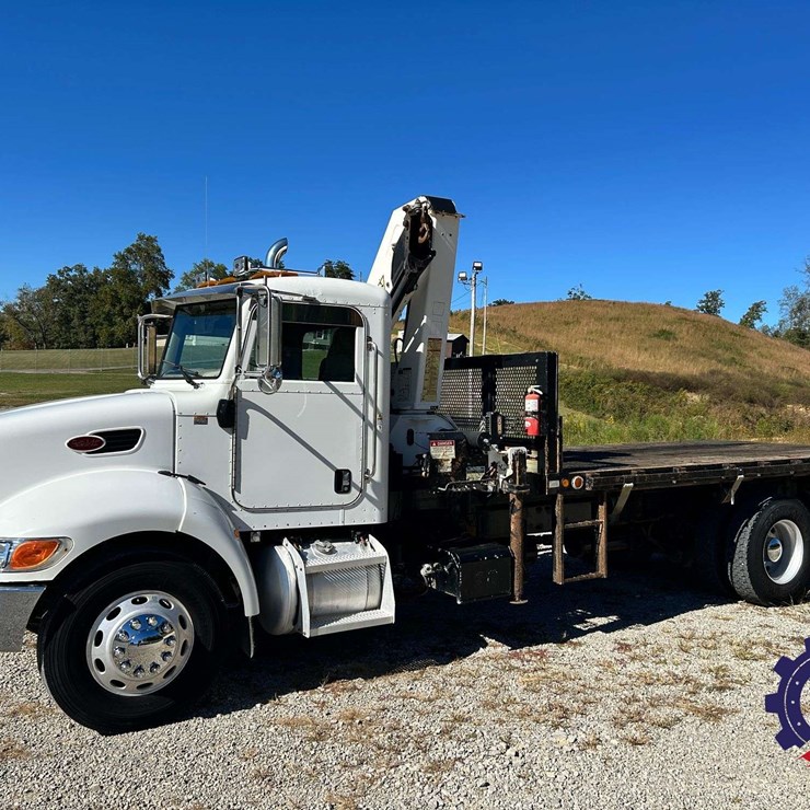2007 PETERBILT 335