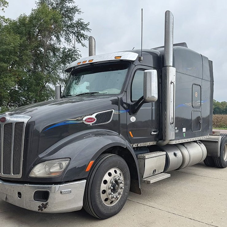 2019 PETERBILT 579