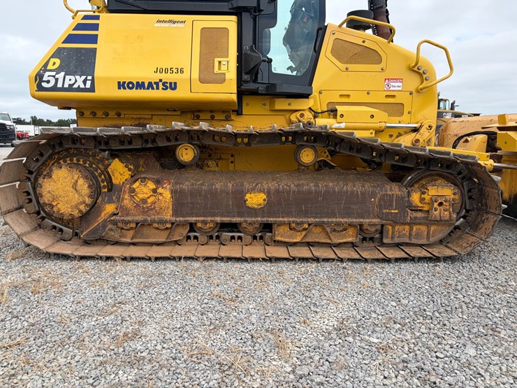 2018-komatsu-d51pxi-24-image-14