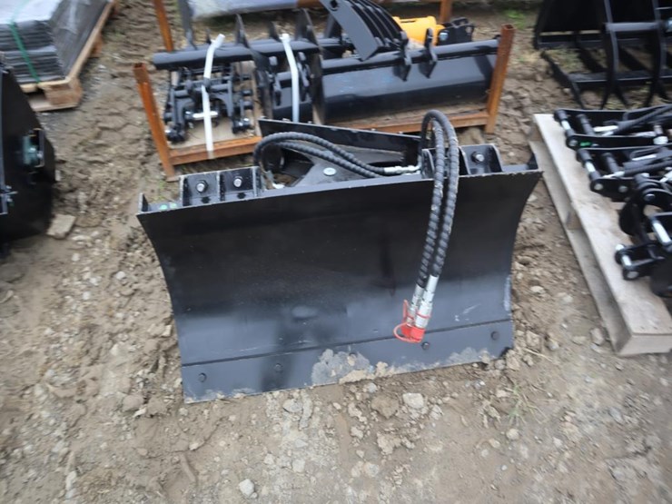 sdlanch-skid-loader-snow-pusher-image-3