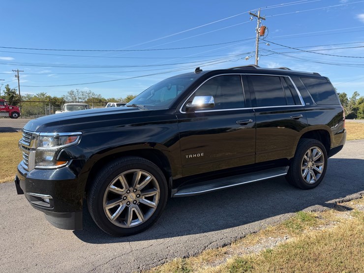2015-chevrolet-tahoe-ltz-image-1