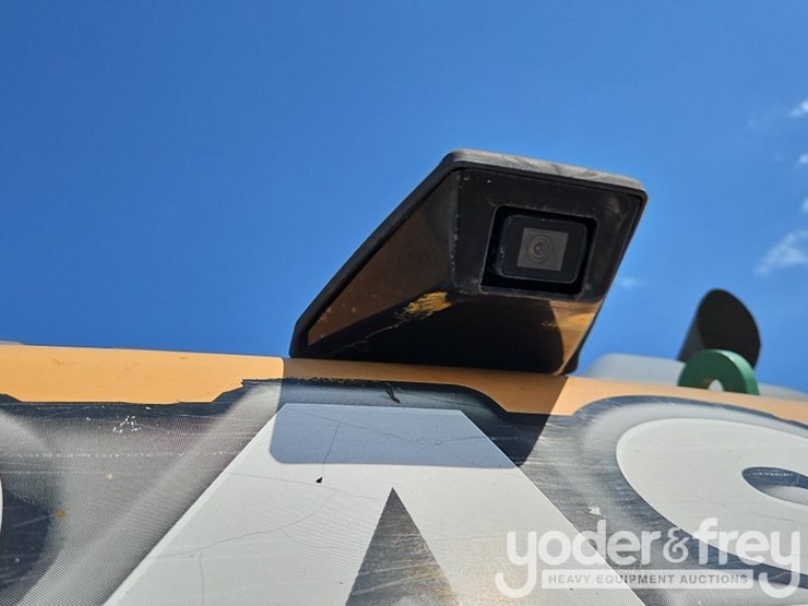 2016-case-cx300d-image-32