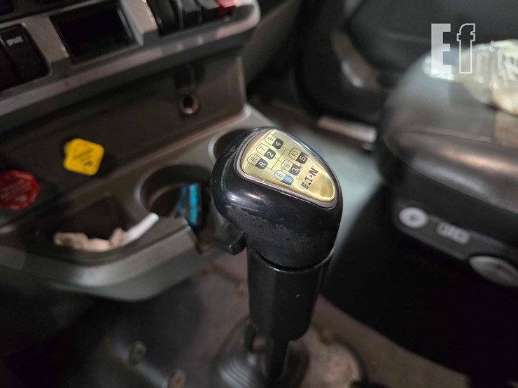 2016-kenworth-t680-image-15