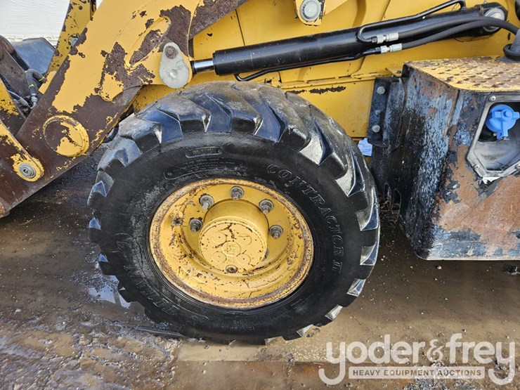 2018-caterpillar-420f2-it-image-15