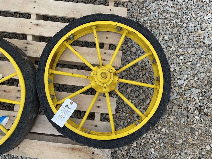 john-deere-b-image-2
