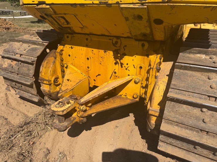 #87-•-komatsu-crawler-tractor-image-15