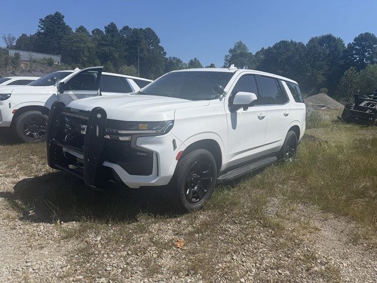 2021-chevrolet-tahoe-image-1