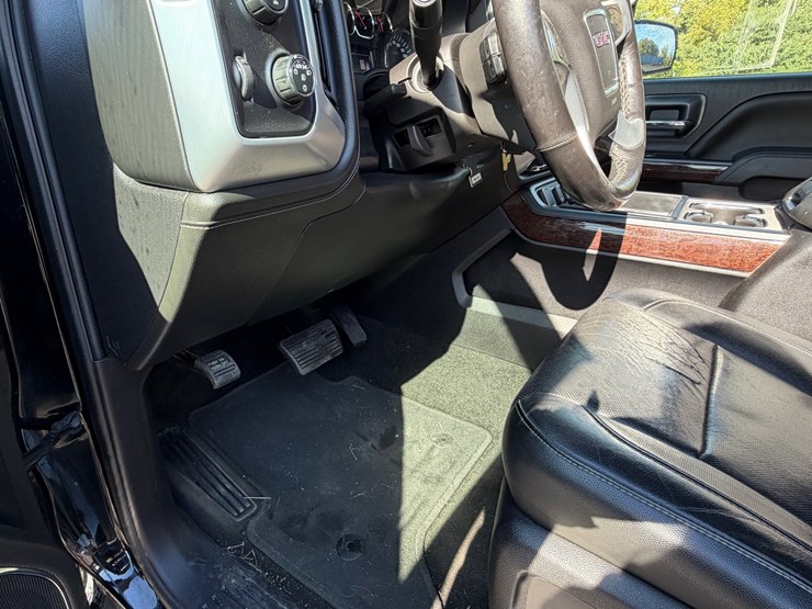 #49-•-2018-gmc-sierra-slt-pickup-truck-image-29