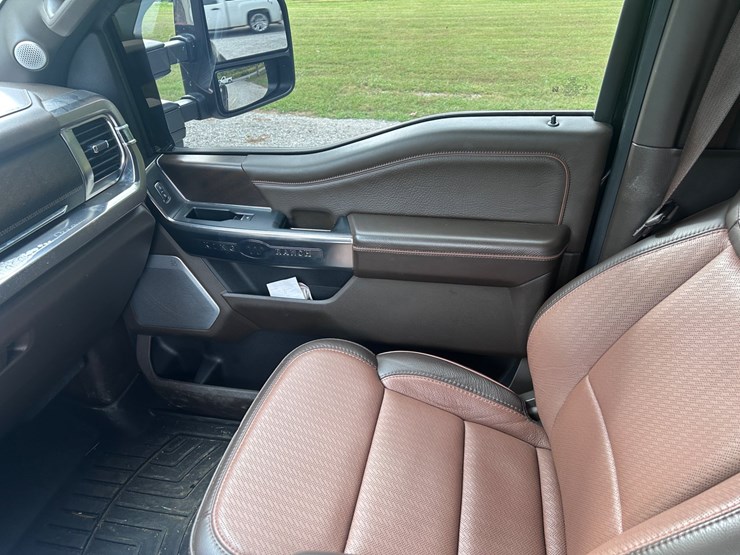 2024-ford-f350-image-18