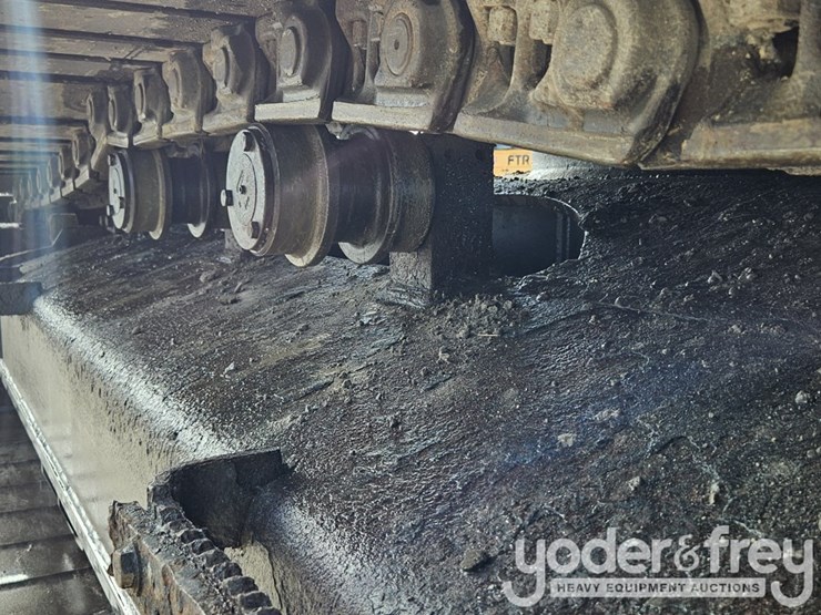 2015-komatsu-pc360-lc-11-image-25