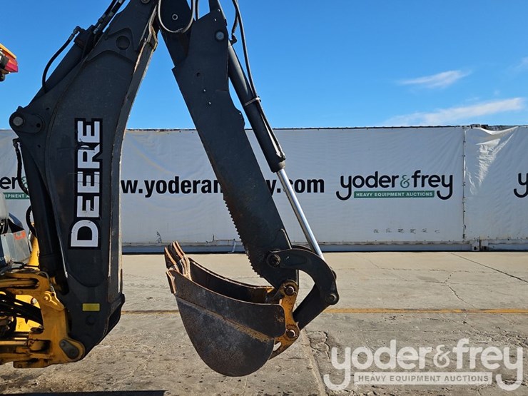 2016-deere-310sl-image-18