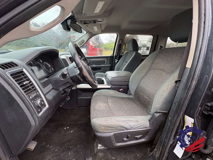 2016-dodge-1500-image-56