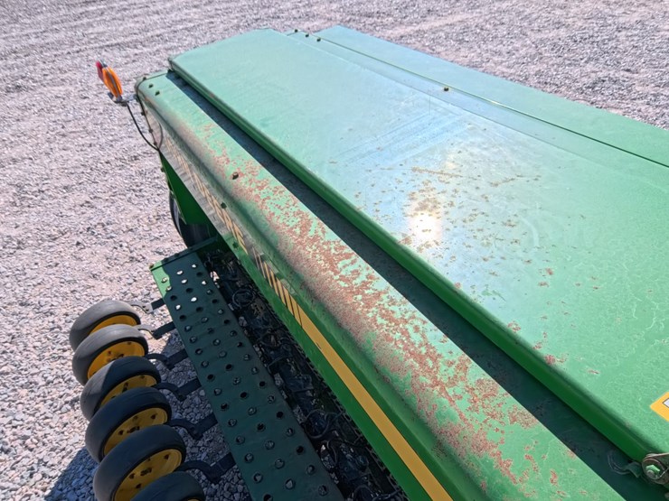 john-deere-450-image-36