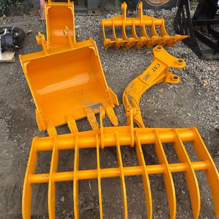 CATERPILLAR 305