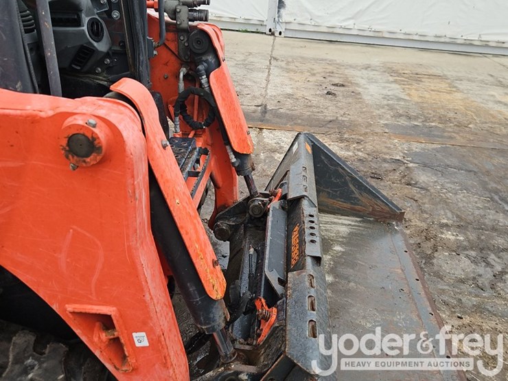 2023-kubota-svl97-2-image-13
