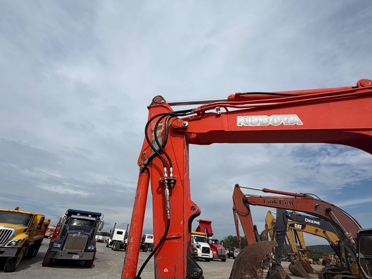 #23-•-2012-kubota-080-3-mini-excavator-image-3