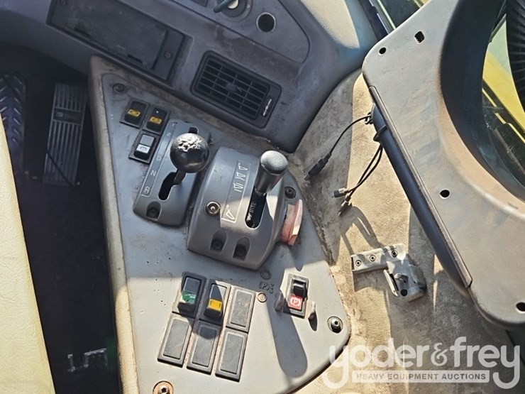 volvo-a25d-image-33
