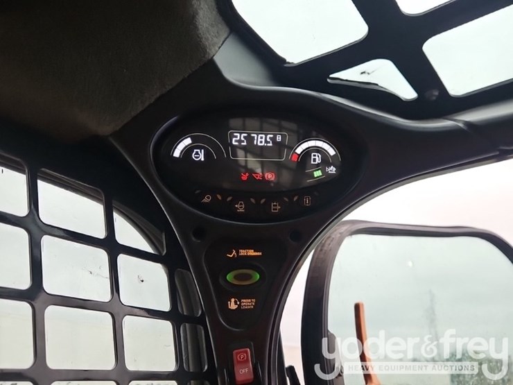 2023-bobcat-t770-image-26