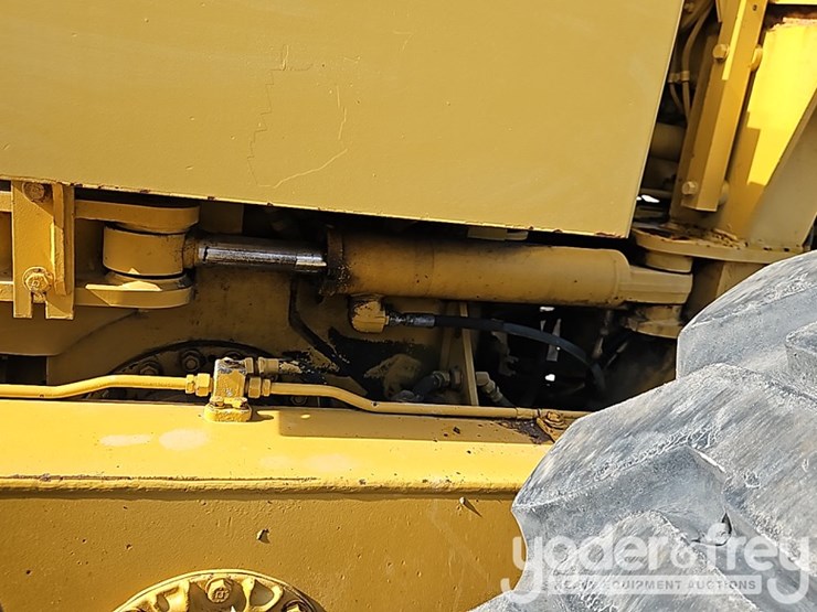 caterpillar-120h-image-8
