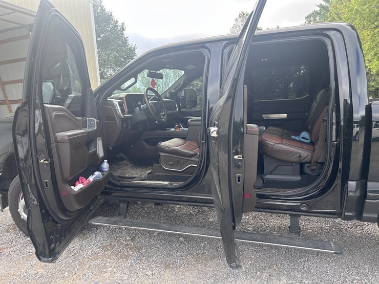 2024-ford-f350-image-13