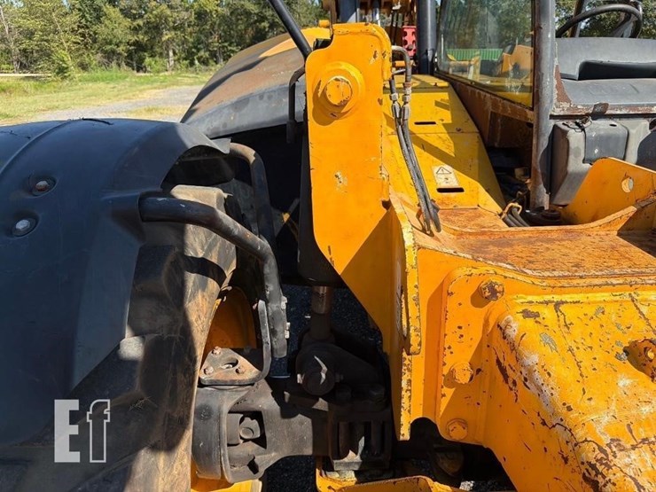 2017-jcb-512-56-image-15