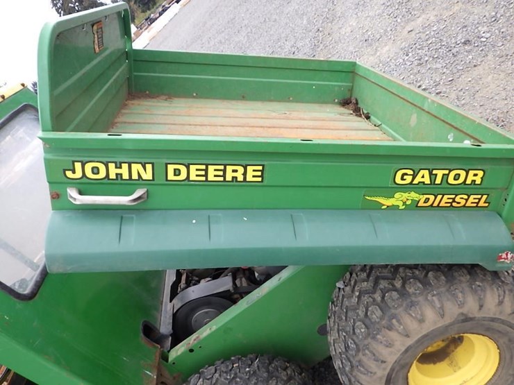 john-deere-gator-image-13