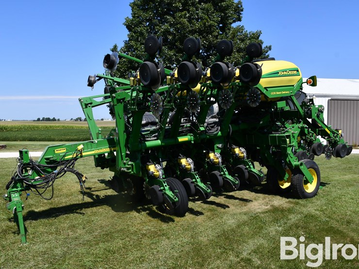 2009-john-deere-1790-ccs-image-1