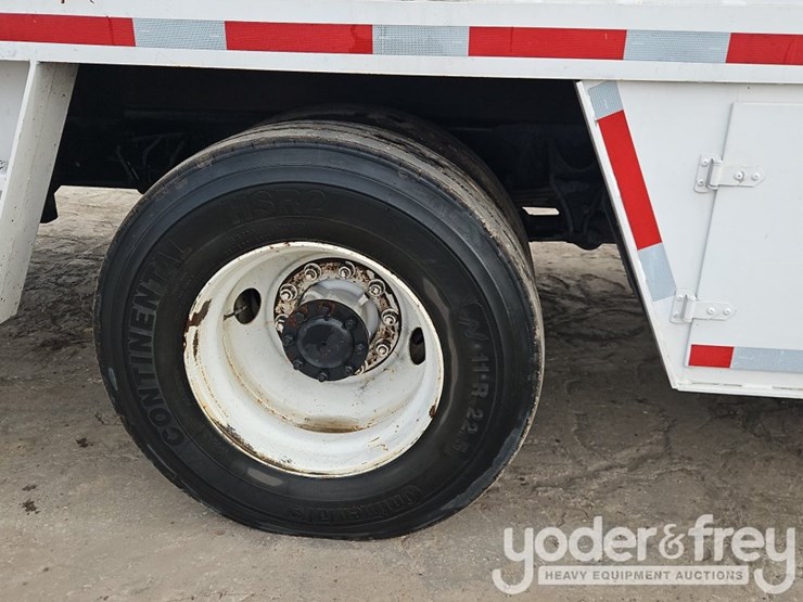 2008-ford-f750-image-8