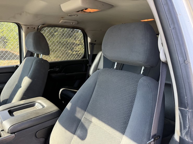 2008-chevrolet-tahoe-image-40
