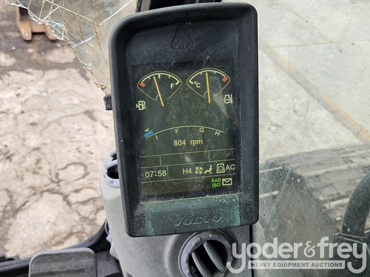2013-volvo-ec220dl-image-37