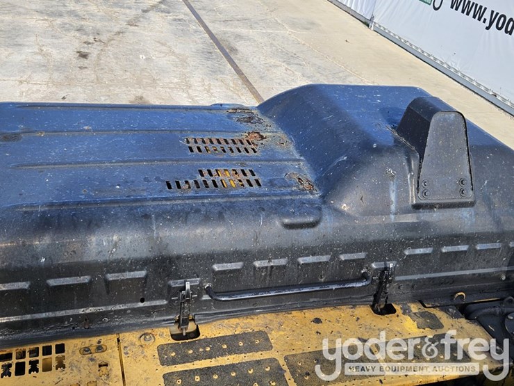 2015-komatsu-pc360-lc-11-image-33
